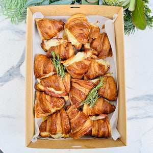 French butter croissant with Swiss cheese & tomato - Box (V) - Rosalie Gourmet Market
